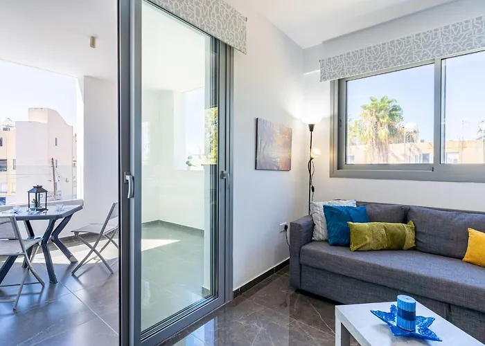 Kmeidos 1-bedroom In Lägenhet