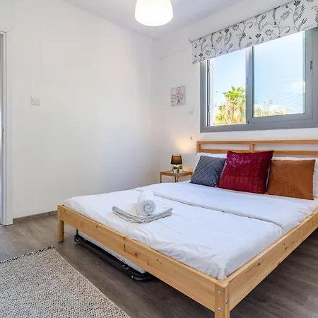 Lejlighed Kmeidos 1-bedroom In Larnaca